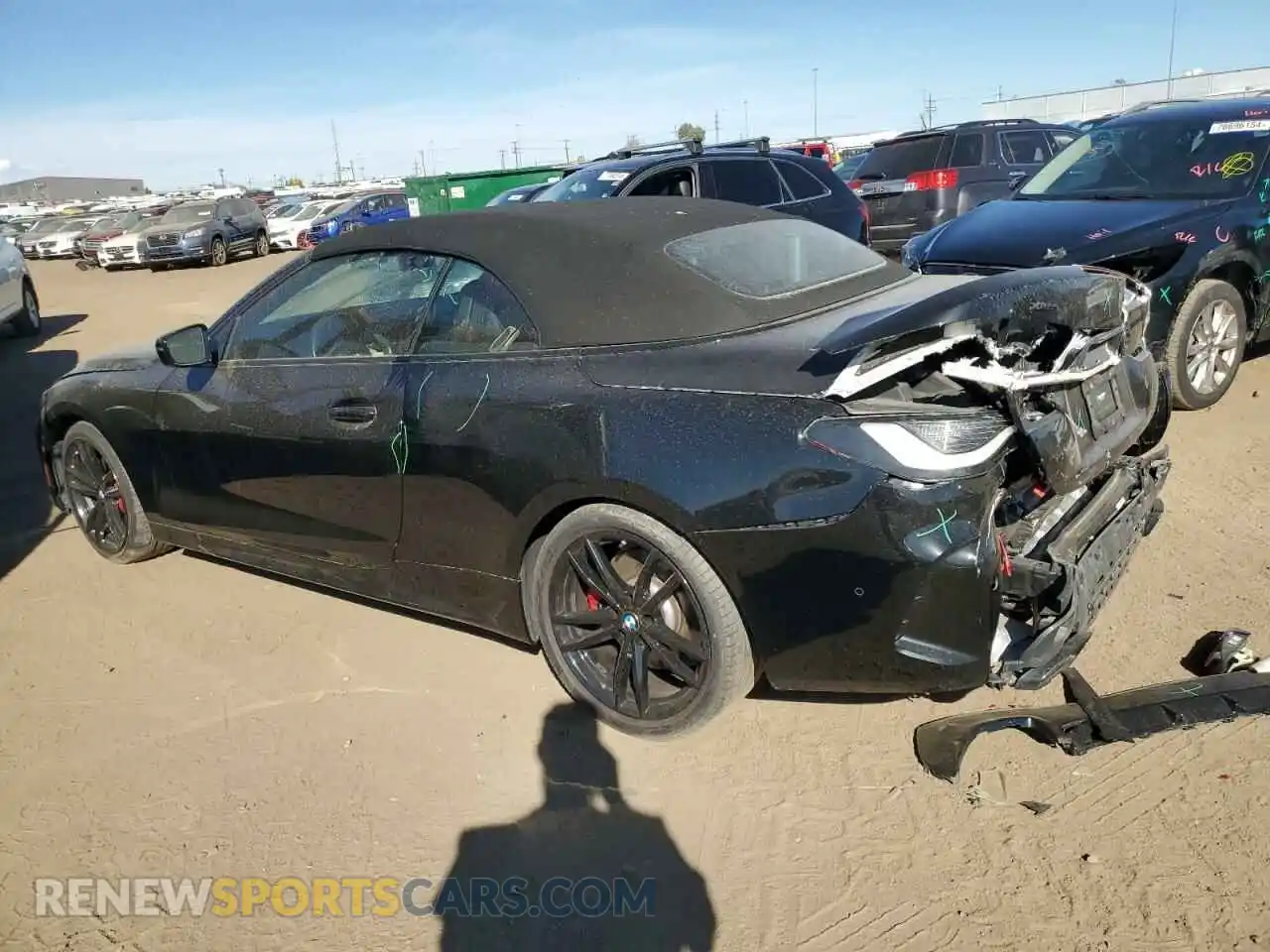 2 Photograph of a damaged car WBA63AT0XNCH78993 BMW M4 2022