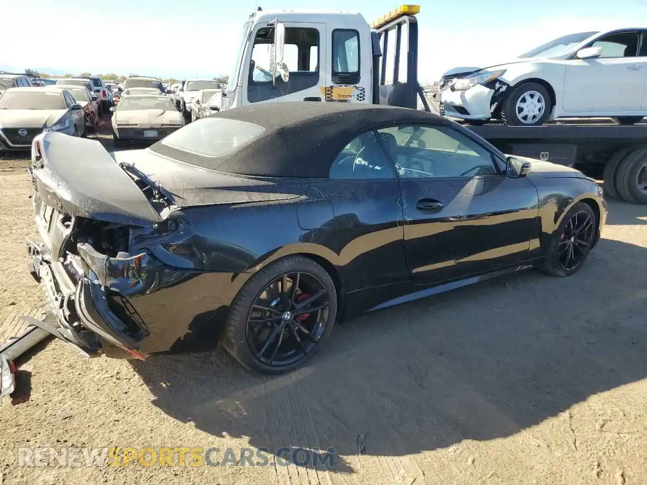 3 Photograph of a damaged car WBA63AT0XNCH78993 BMW M4 2022