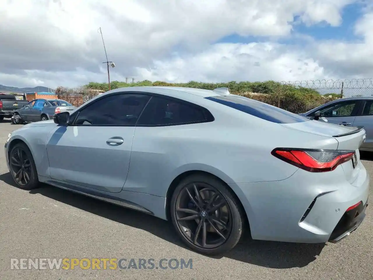 2 Photograph of a damaged car WBA83AP00NCH81159 BMW M4 2022