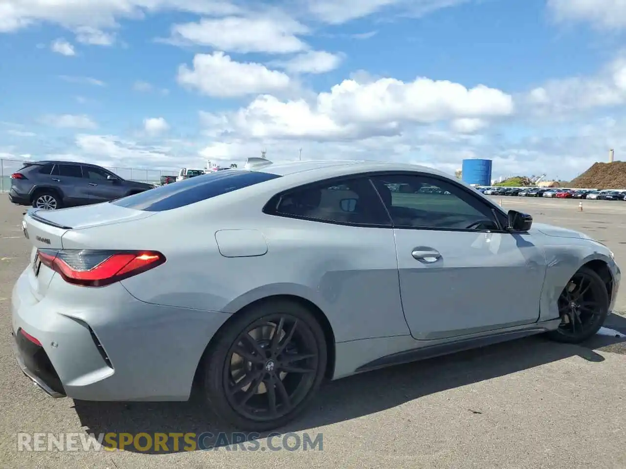 3 Photograph of a damaged car WBA83AP00NCH81159 BMW M4 2022
