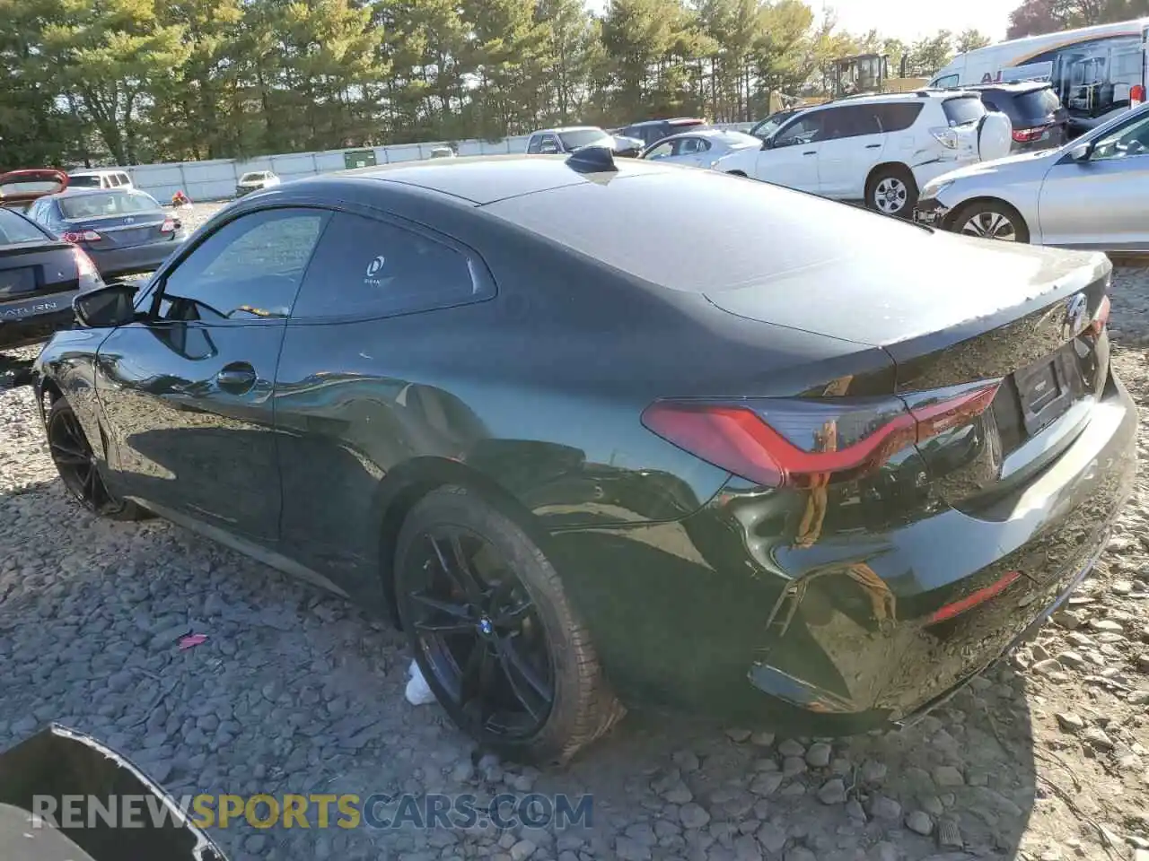 3 Photograph of a damaged car WBA83AP01NCJ22732 BMW M4 2022