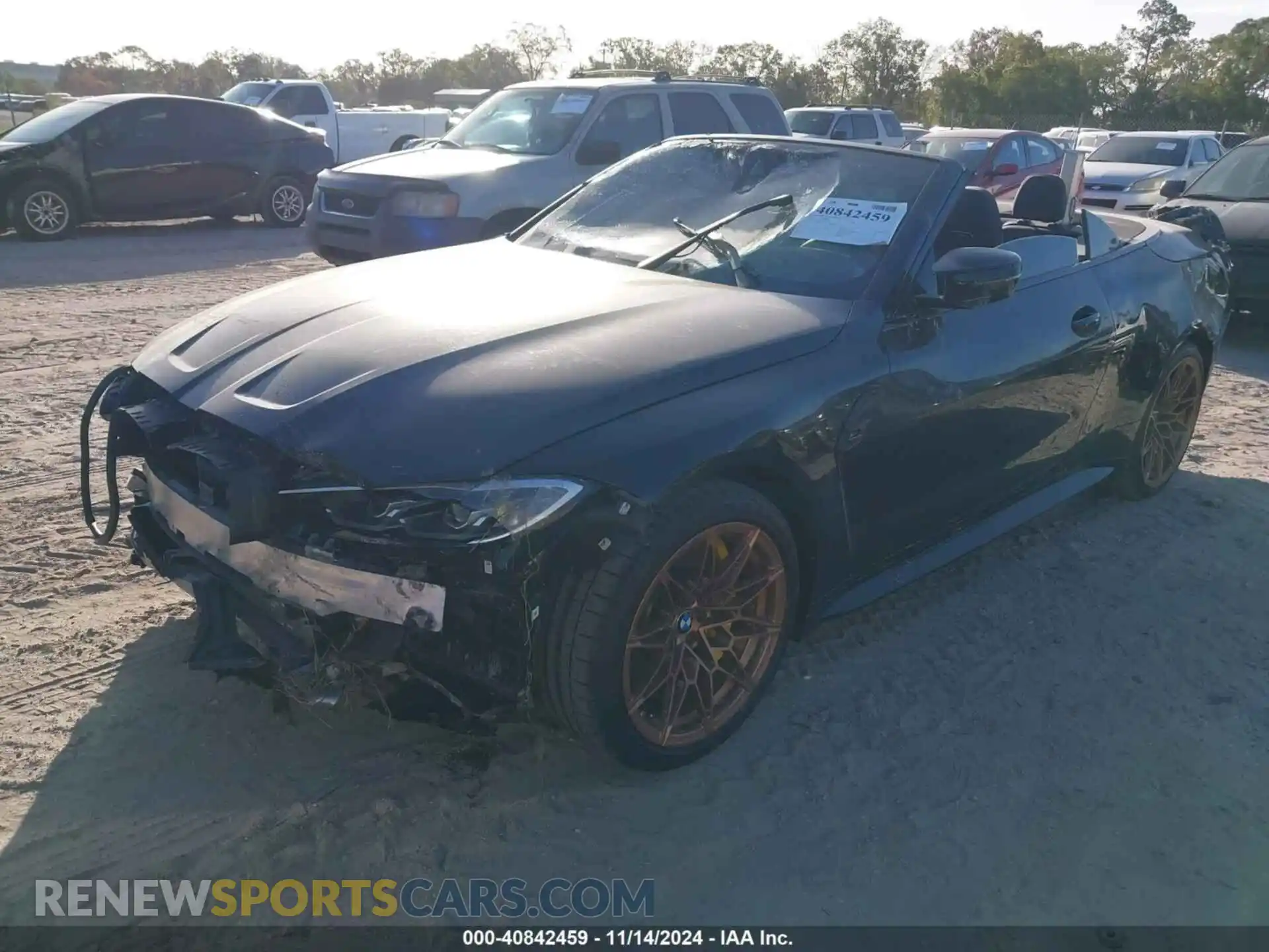 2 Photograph of a damaged car WBS33BA04NCJ13253 BMW M4 2022