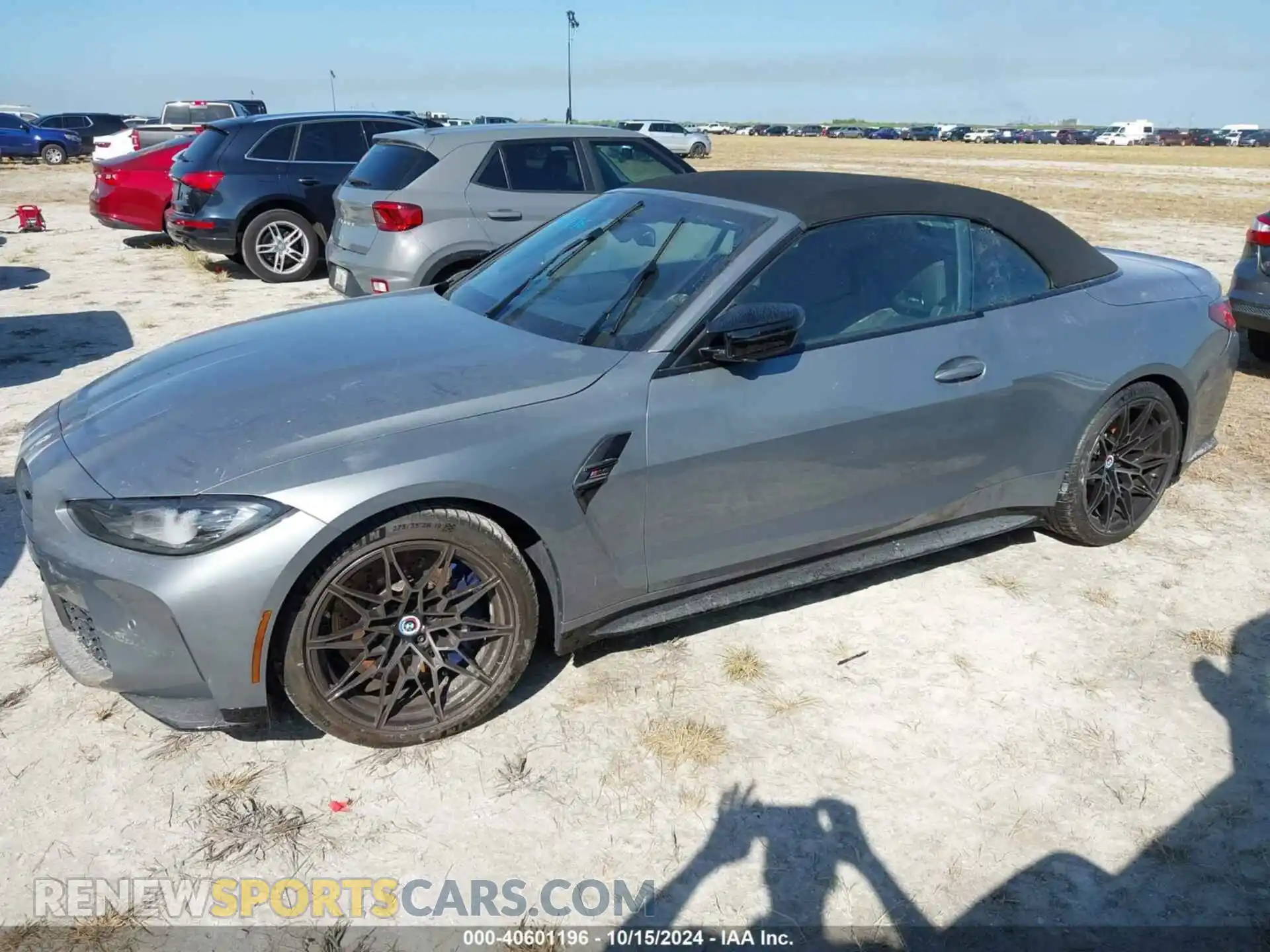 2 Photograph of a damaged car WBS33BA00PCM38369 BMW M4 2023