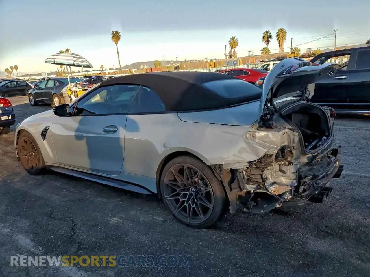 2 Photograph of a damaged car WBS33BA01PCL70972 BMW M4 2023