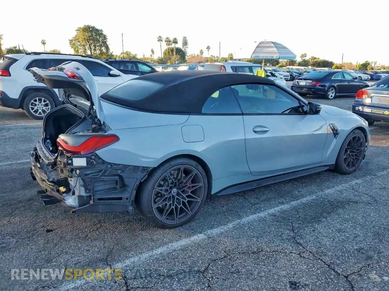 3 Photograph of a damaged car WBS33BA01PCL70972 BMW M4 2023