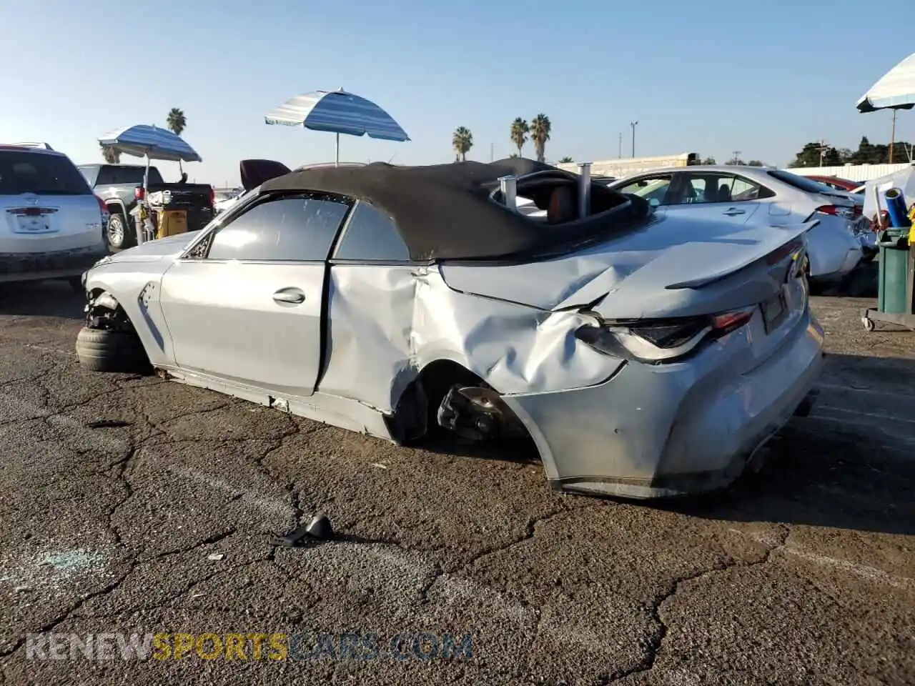 2 Photograph of a damaged car WBS33BA06PCL43895 BMW M4 2023