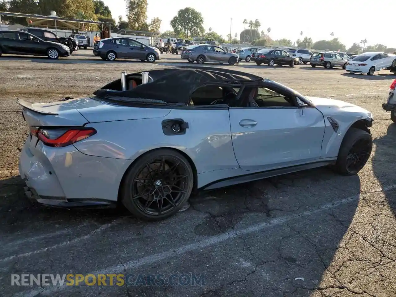 3 Photograph of a damaged car WBS33BA06PCL43895 BMW M4 2023