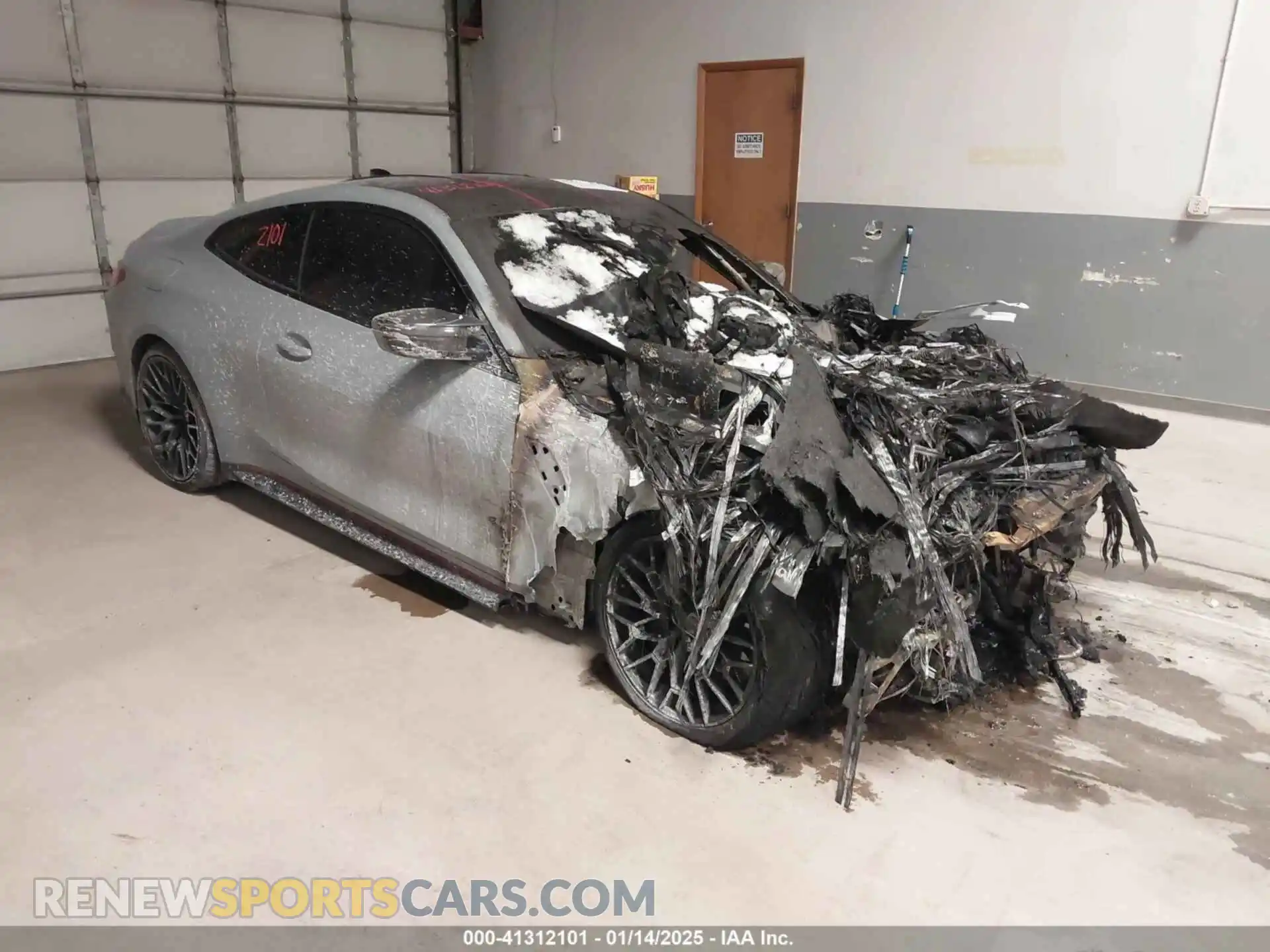 1 Photograph of a damaged car WBS63AZ0XPCL13651 BMW M4 2023