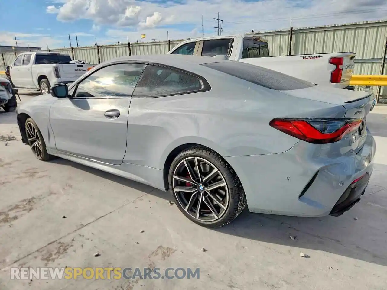 2 Photograph of a damaged car WBA13AR06RCN98799 BMW M4 2024