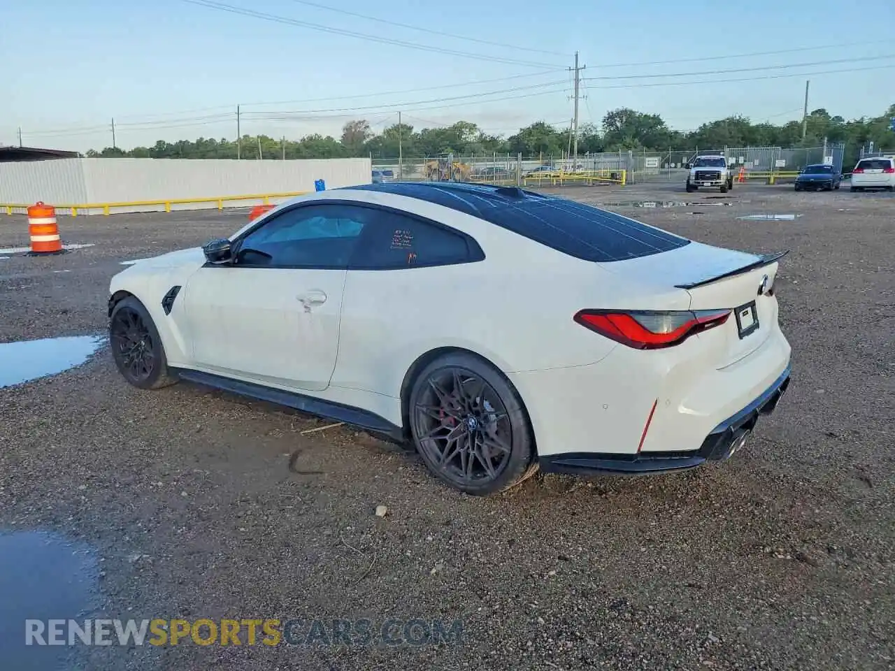 2 Фотография поврежденного автомобиля WBS33AZ01RCP09893 BMW M4 2024