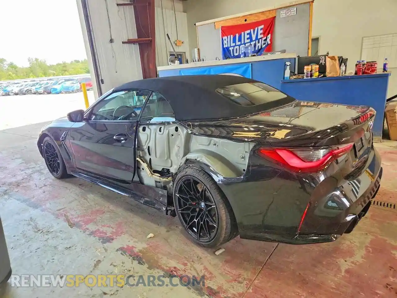 2 fotografías del automóvil dañado WBS33BA07RCR13132 BMW M4 2024