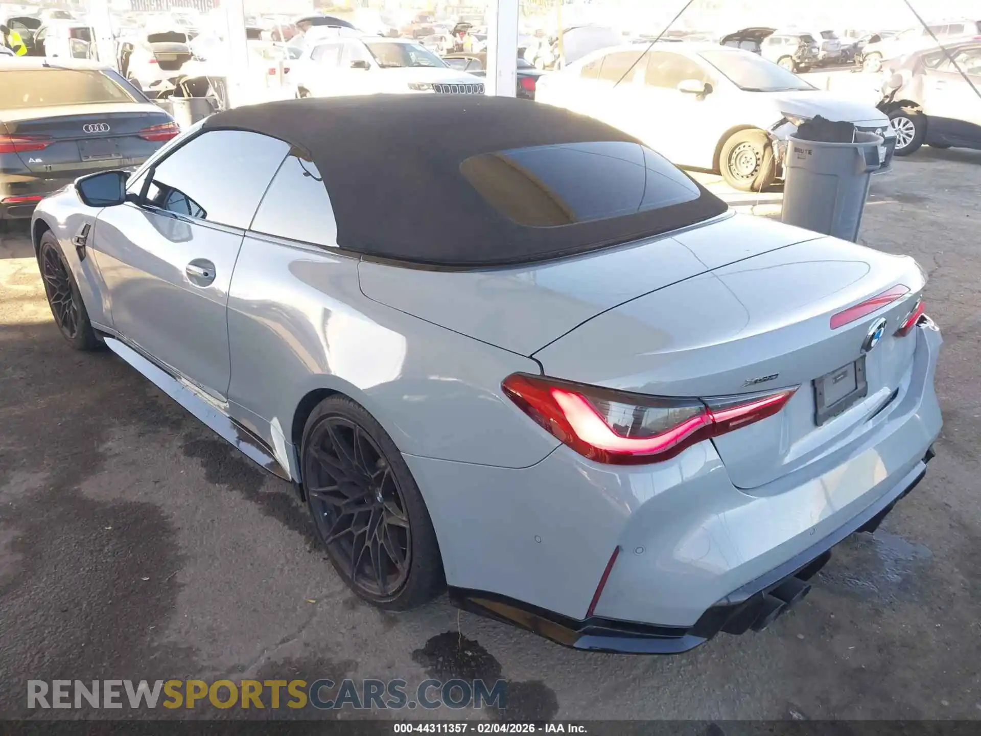 3 Photograph of a damaged car WBS33BA0XRCP68815 BMW M4 2024