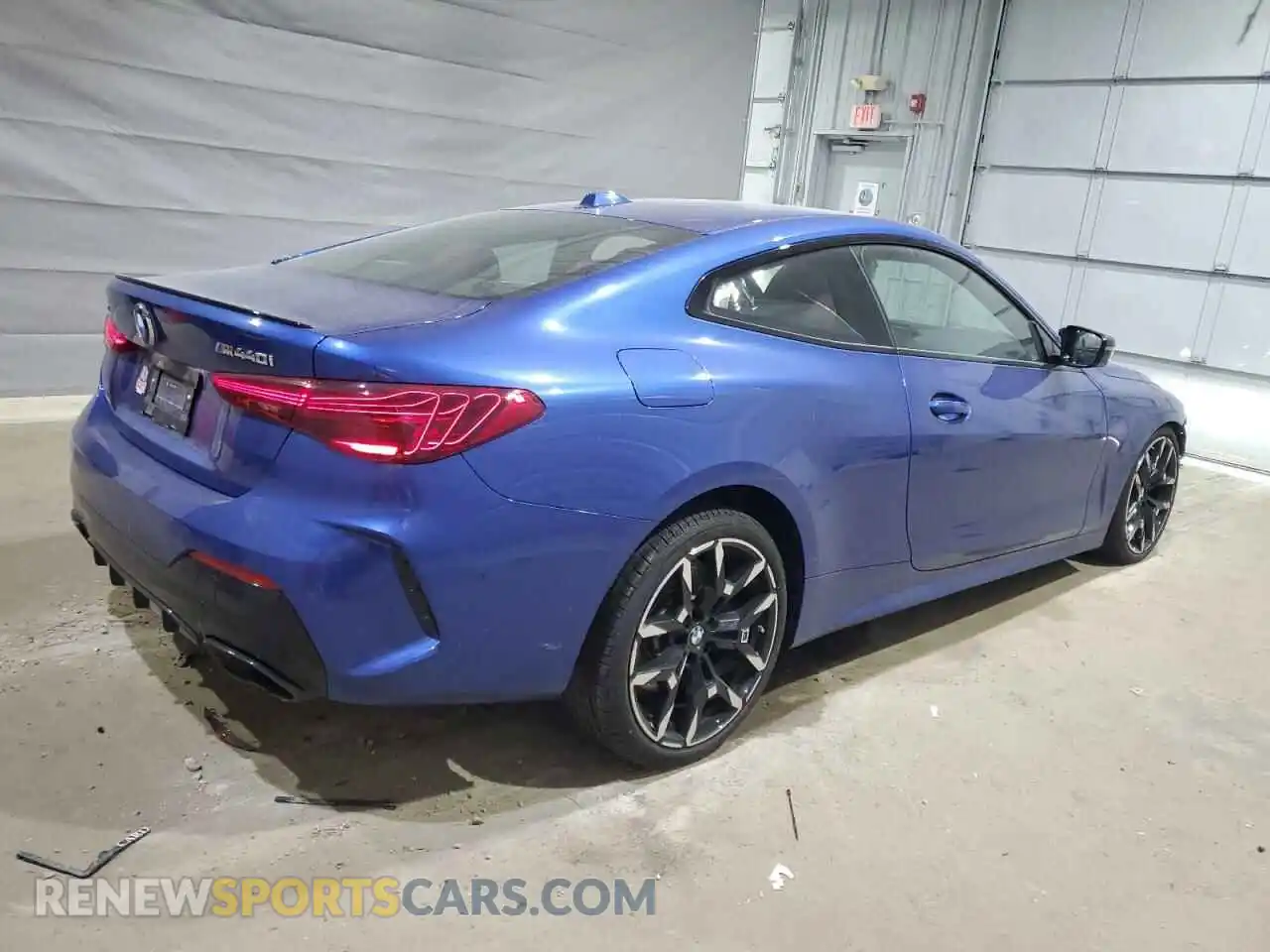 3 Photograph of a damaged car WBA83DA03SCT29435 BMW M4 2025