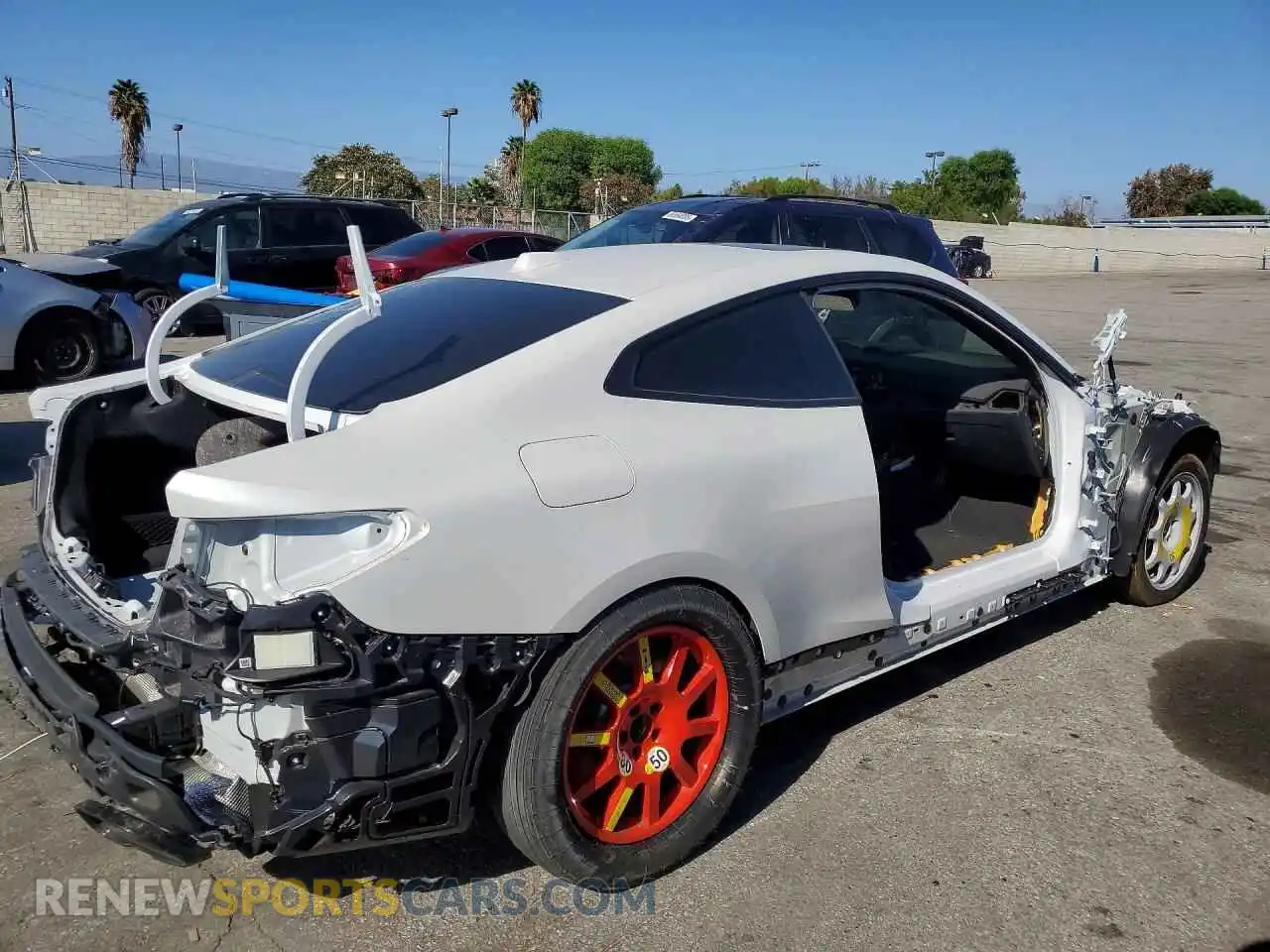 3 Photograph of a damaged car WBA83DA05SCU77831 BMW M4 2025