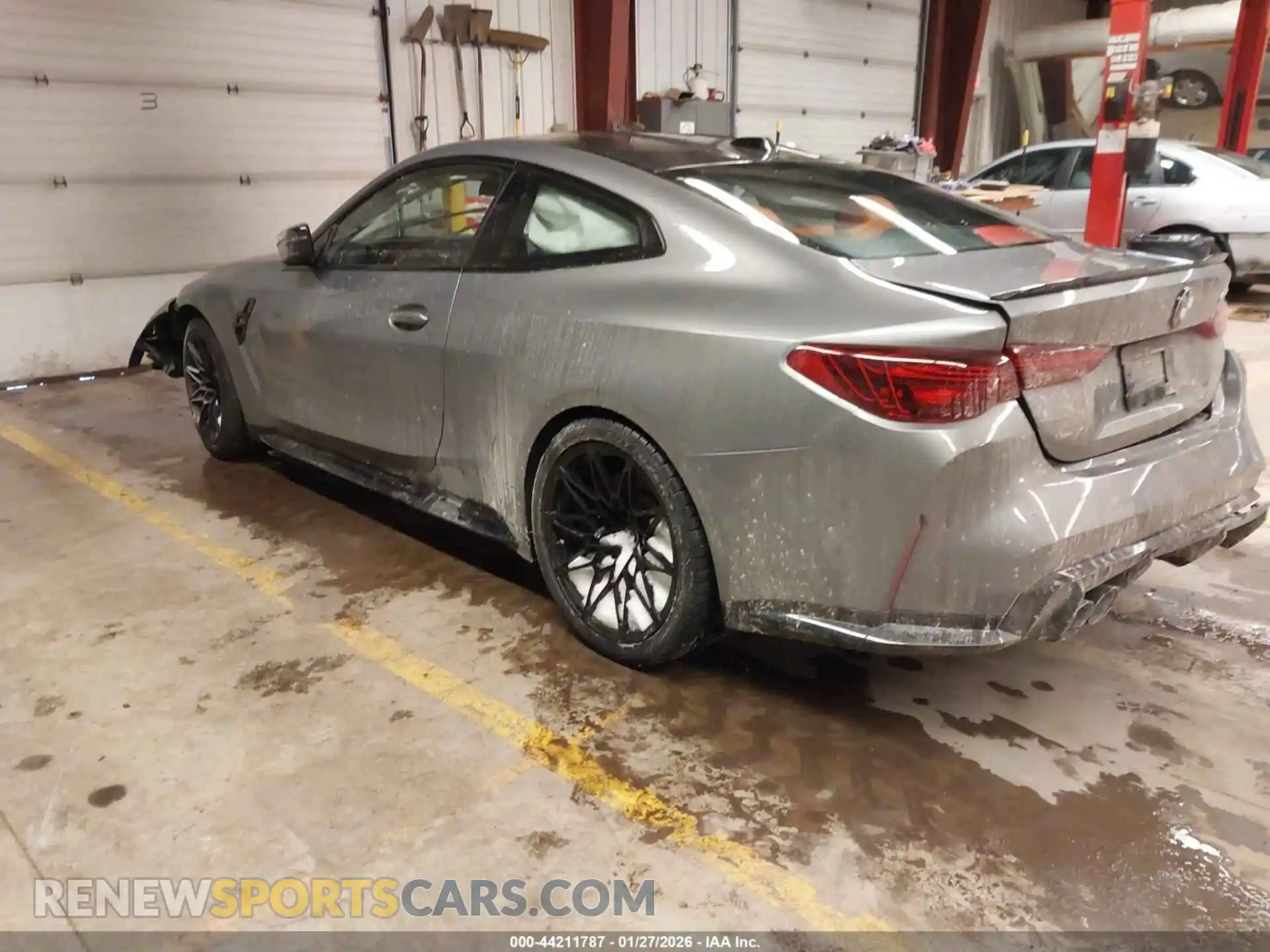 3 Photograph of a damaged car WBS23HK02SCS09116 BMW M4 2025