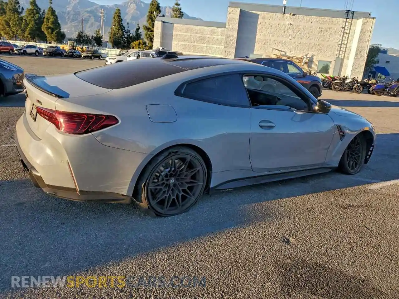 3 Photograph of a damaged car WBS23HK06SCS16652 BMW M4 2025