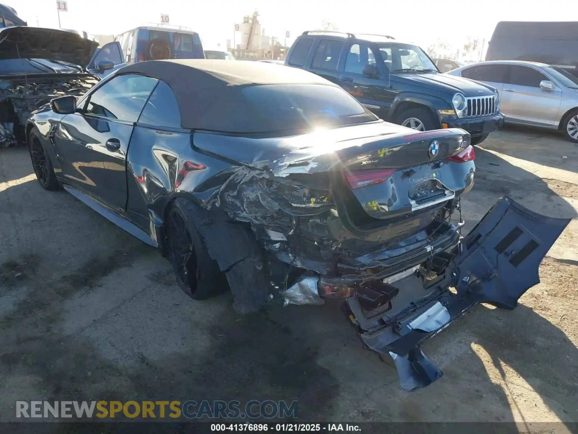 3 Photograph of a damaged car WBS43BA08SCS15493 BMW M4 2025
