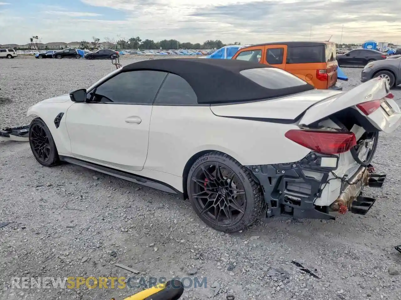 2 Photograph of a damaged car WBS43BA09SCU66197 BMW M4 2025