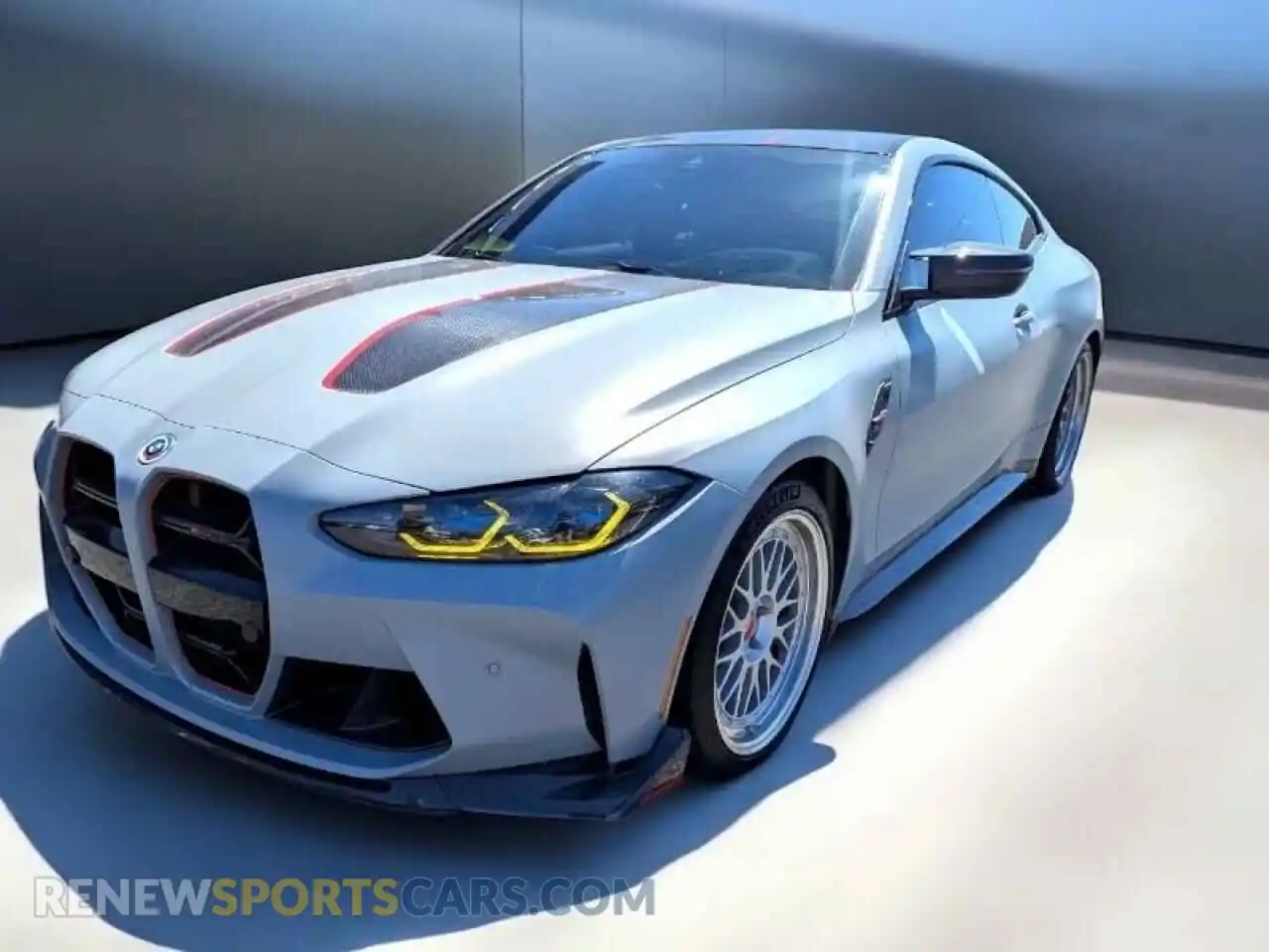 2 Photograph of a damaged car WBS63AZ02PCL67XXX BMW M4 CSL 2023