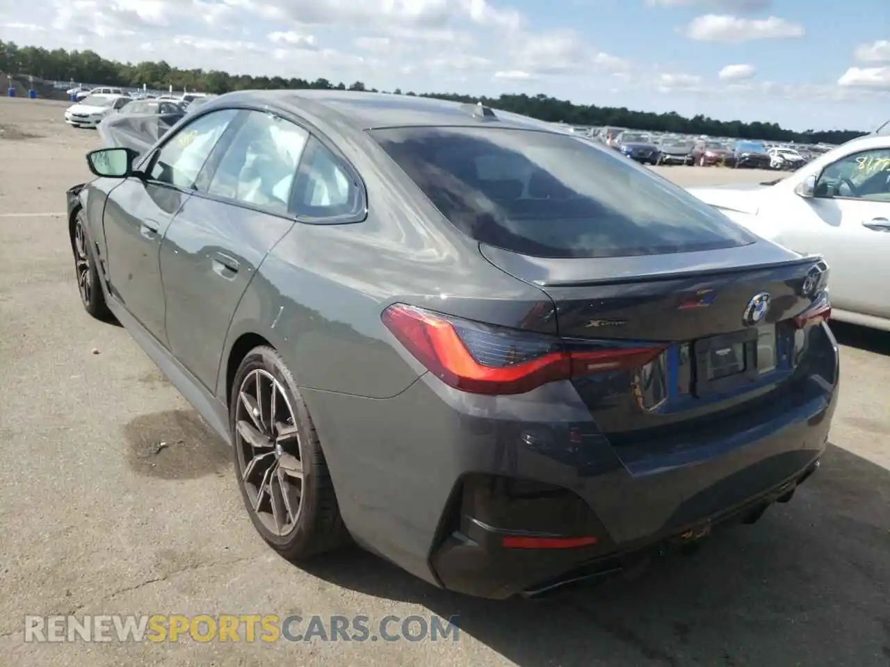 3 Photograph of a damaged car WBA13AW04NFM53662 BMW M440XI GRA 2022