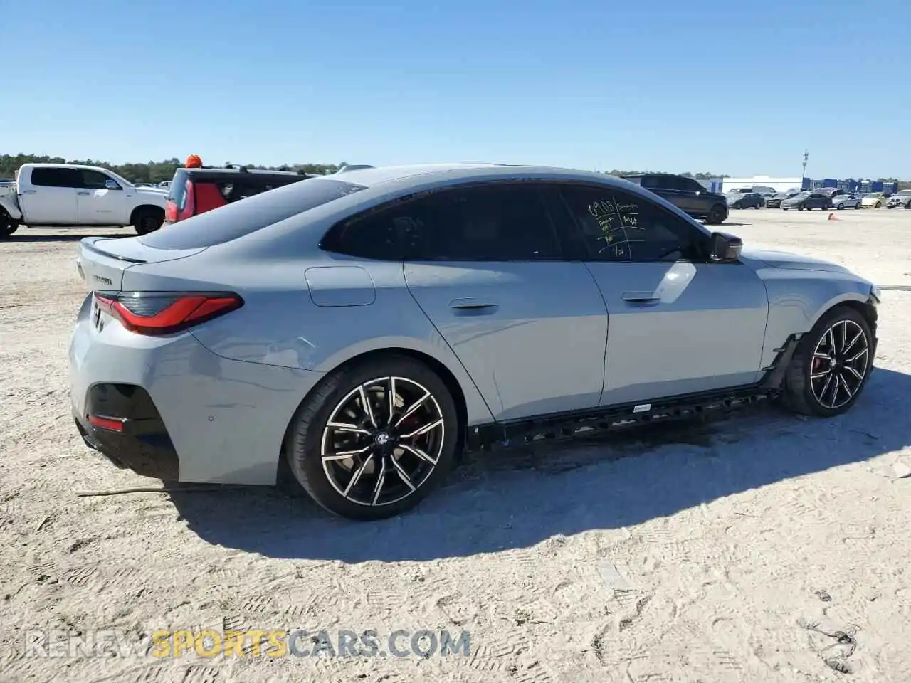 3 fotografías del automóvil dañado WBA13AW00RFR22624 BMW M440XI GRA 2024