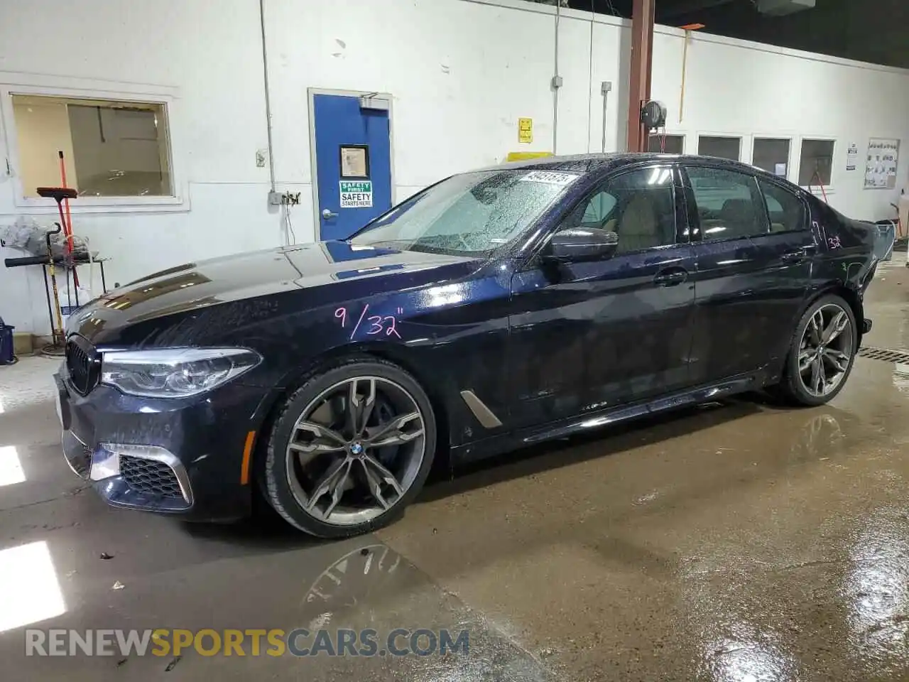 1 Photograph of a damaged car WBAJB9C52KB289235 BMW M5 2019