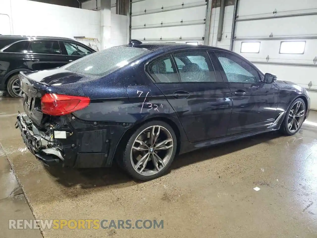 3 Photograph of a damaged car WBAJB9C52KB289235 BMW M5 2019