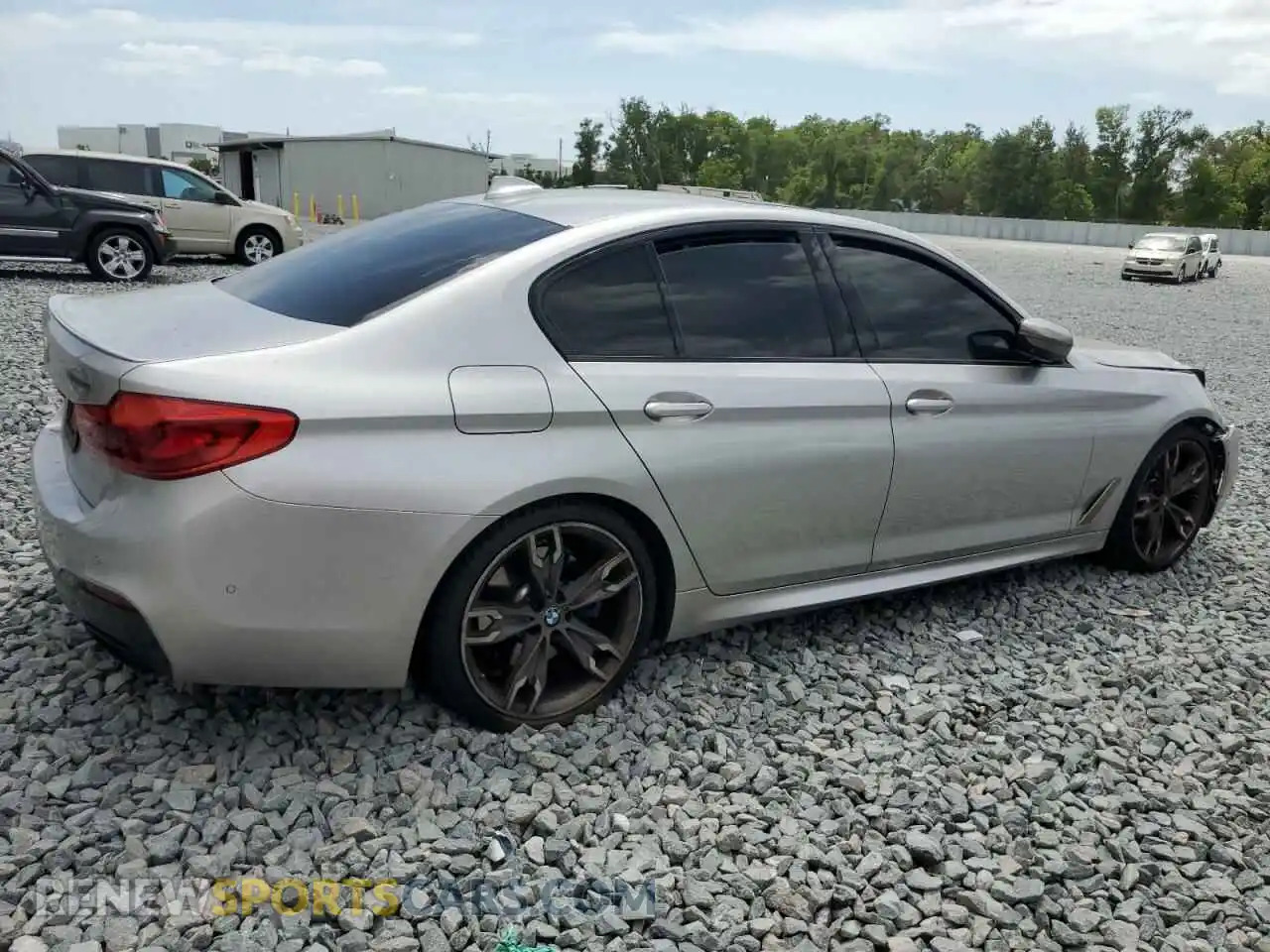 3 Photograph of a damaged car WBAJB9C53KB464902 BMW M5 2019