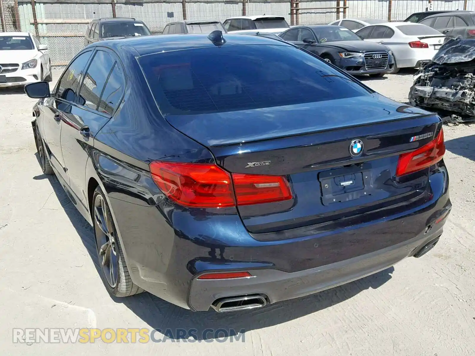 3 Photograph of a damaged car WBAJB9C55KB289374 BMW M5 2019