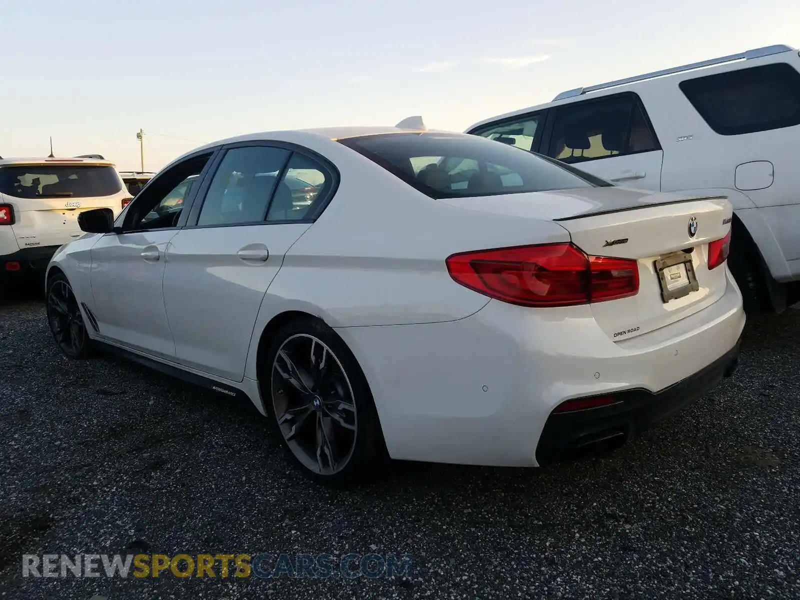 3 Photograph of a damaged car WBAJB9C57KB287545 BMW M5 2019