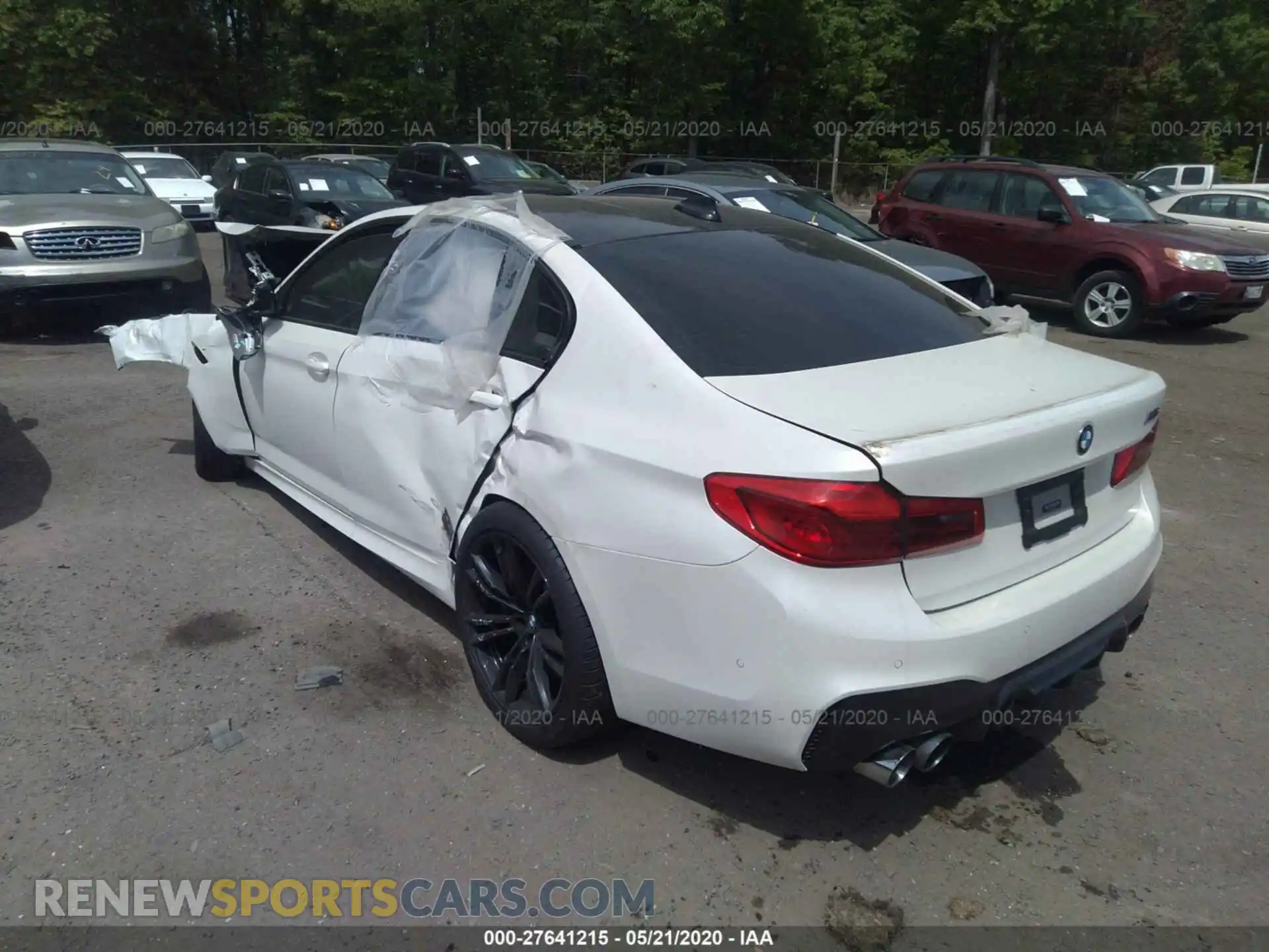 3 Photograph of a damaged car WBSJF0C55KB447496 BMW M5 2019