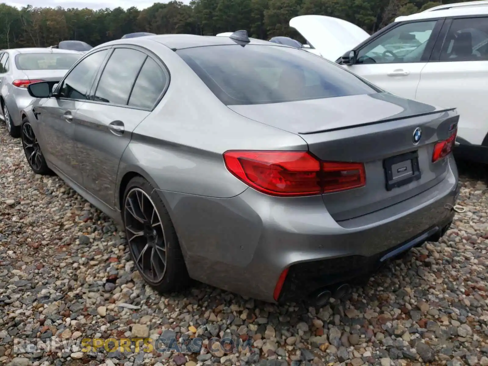3 Photograph of a damaged car WBSJF0C5XKB285798 BMW M5 2019