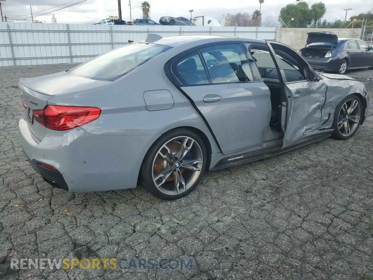 3 Фотография поврежденного автомобиля WBAJS7C0XLCD12803 BMW M5 2020