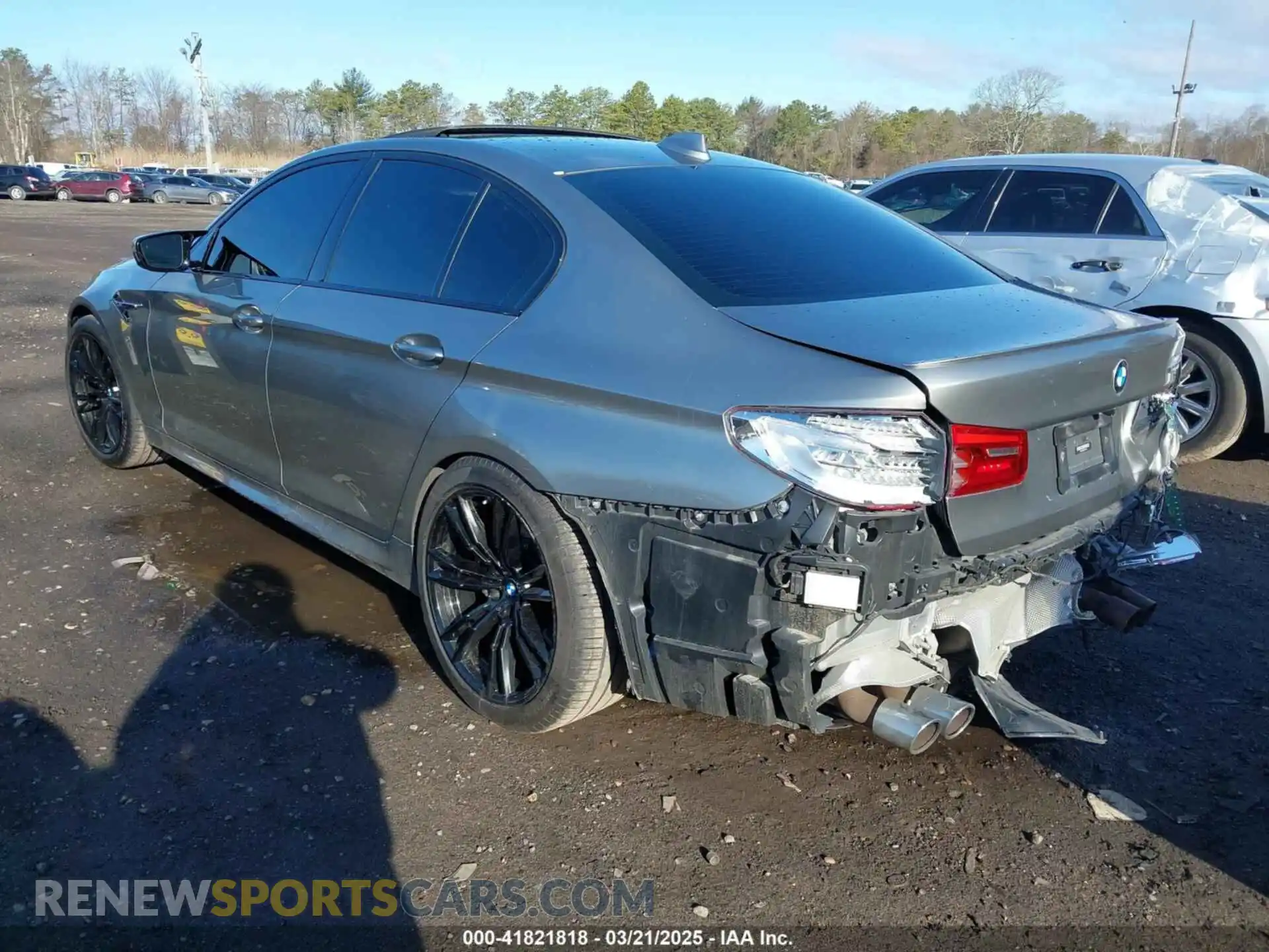 3 Photograph of a damaged car WBSJF0C03LCD70114 BMW M5 2020