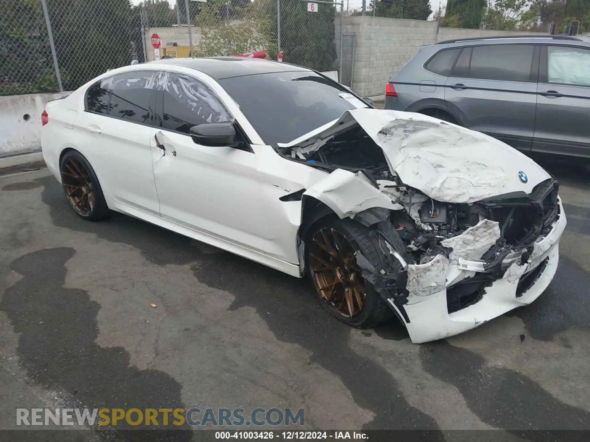 1 Photograph of a damaged car WBSJF0C06LCD45059 BMW M5 2020