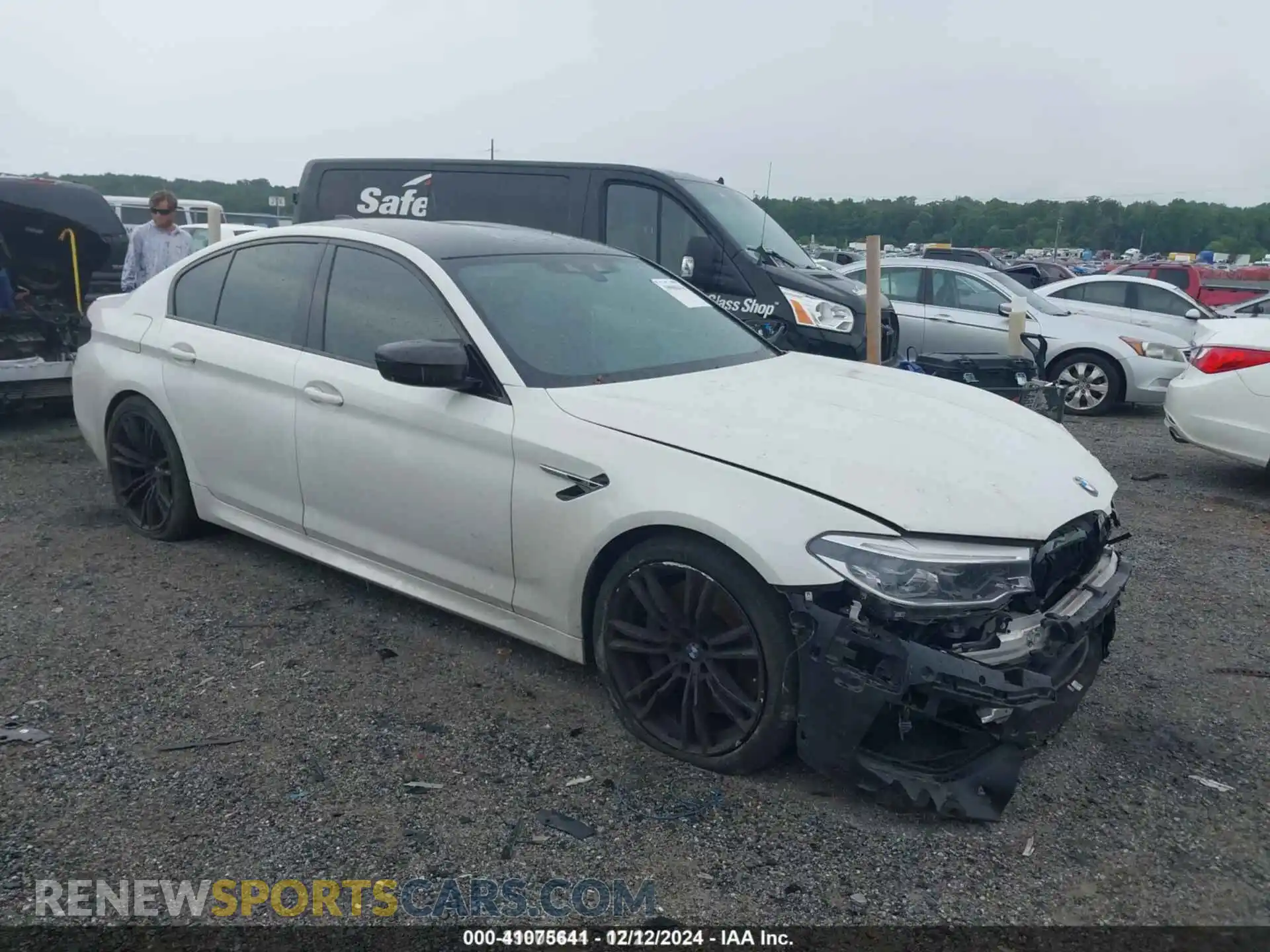 1 Photograph of a damaged car WBSJF0C08LCD65362 BMW M5 2020
