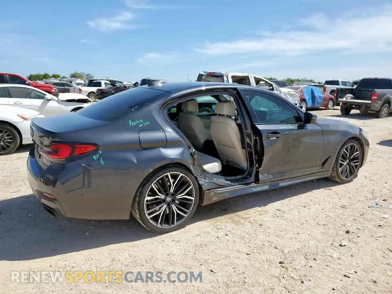 3 Photograph of a damaged car WBA13BK02MCF27787 BMW M5 2021