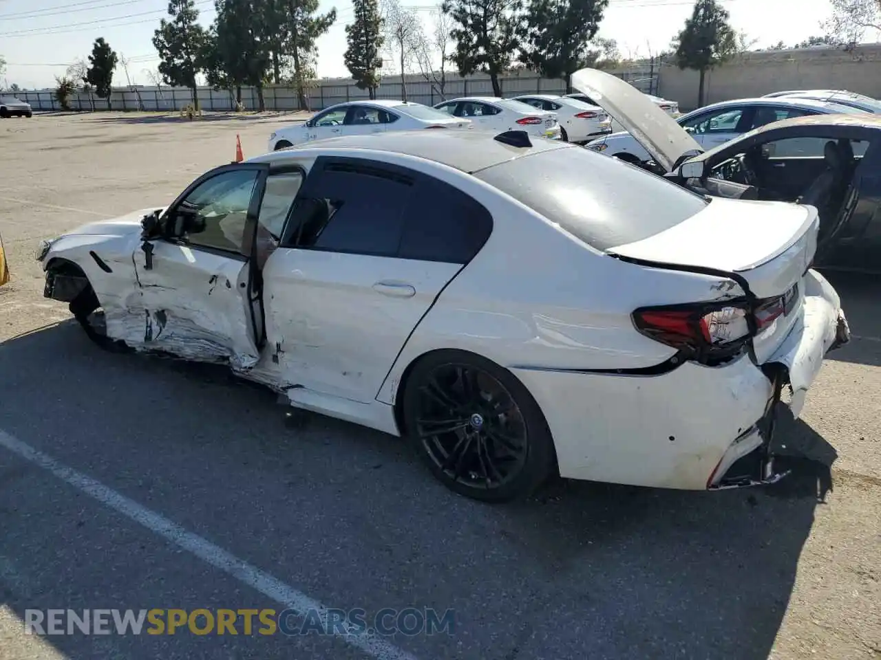2 Photograph of a damaged car WBS83CH00MCF66384 BMW M5 2021