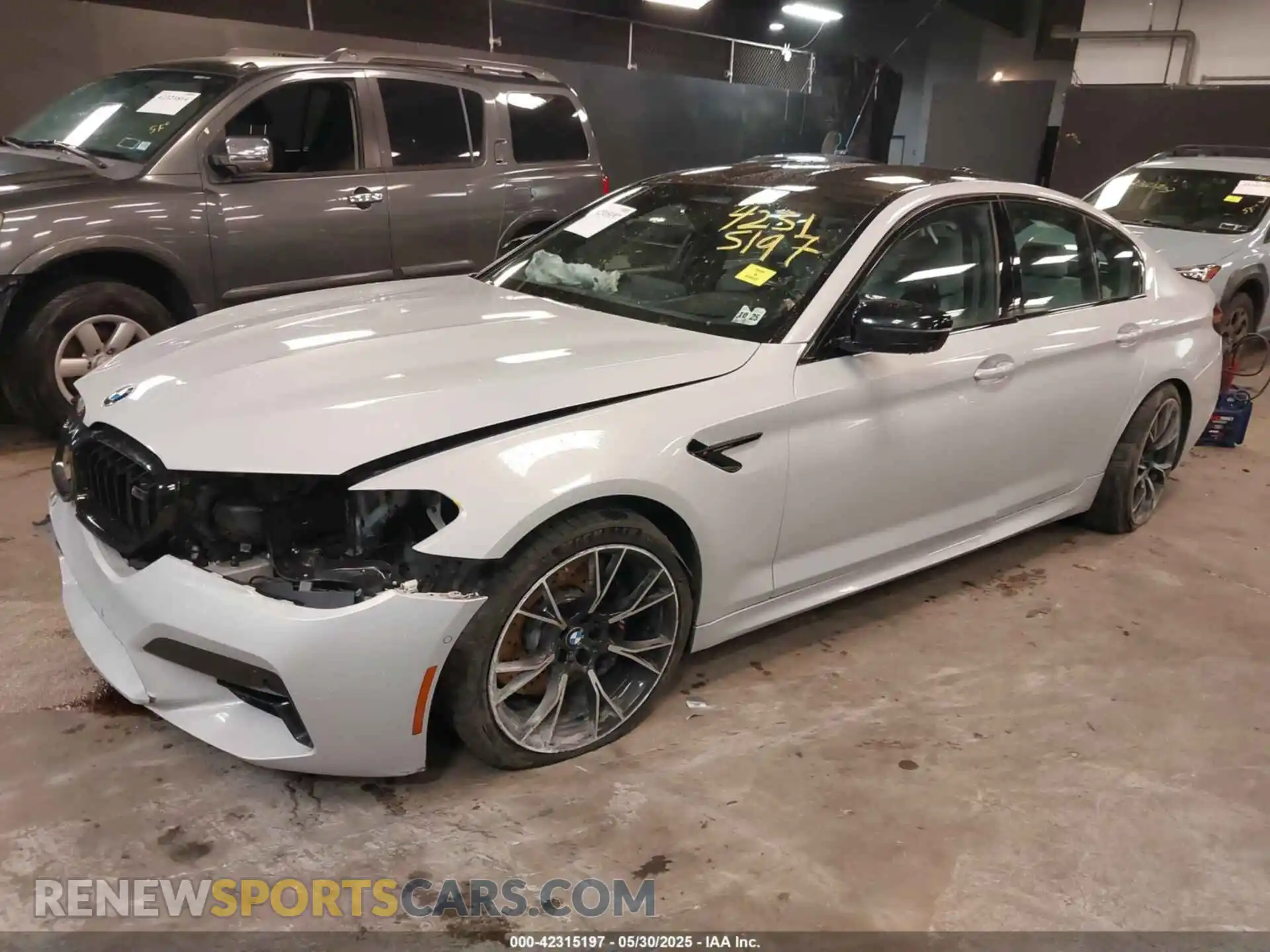 2 Photograph of a damaged car WBS83CH01MCF44510 BMW M5 2021