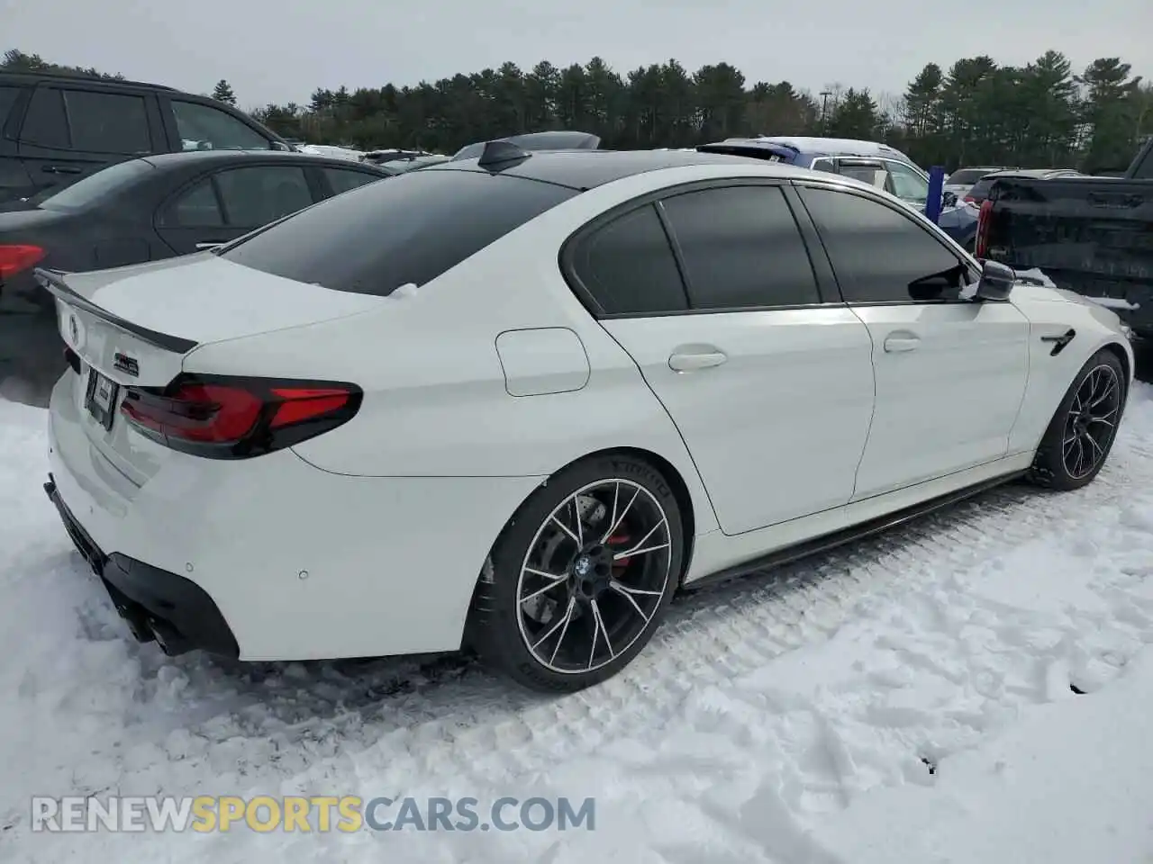 3 Photograph of a damaged car WBS83CH01MCG33137 BMW M5 2021