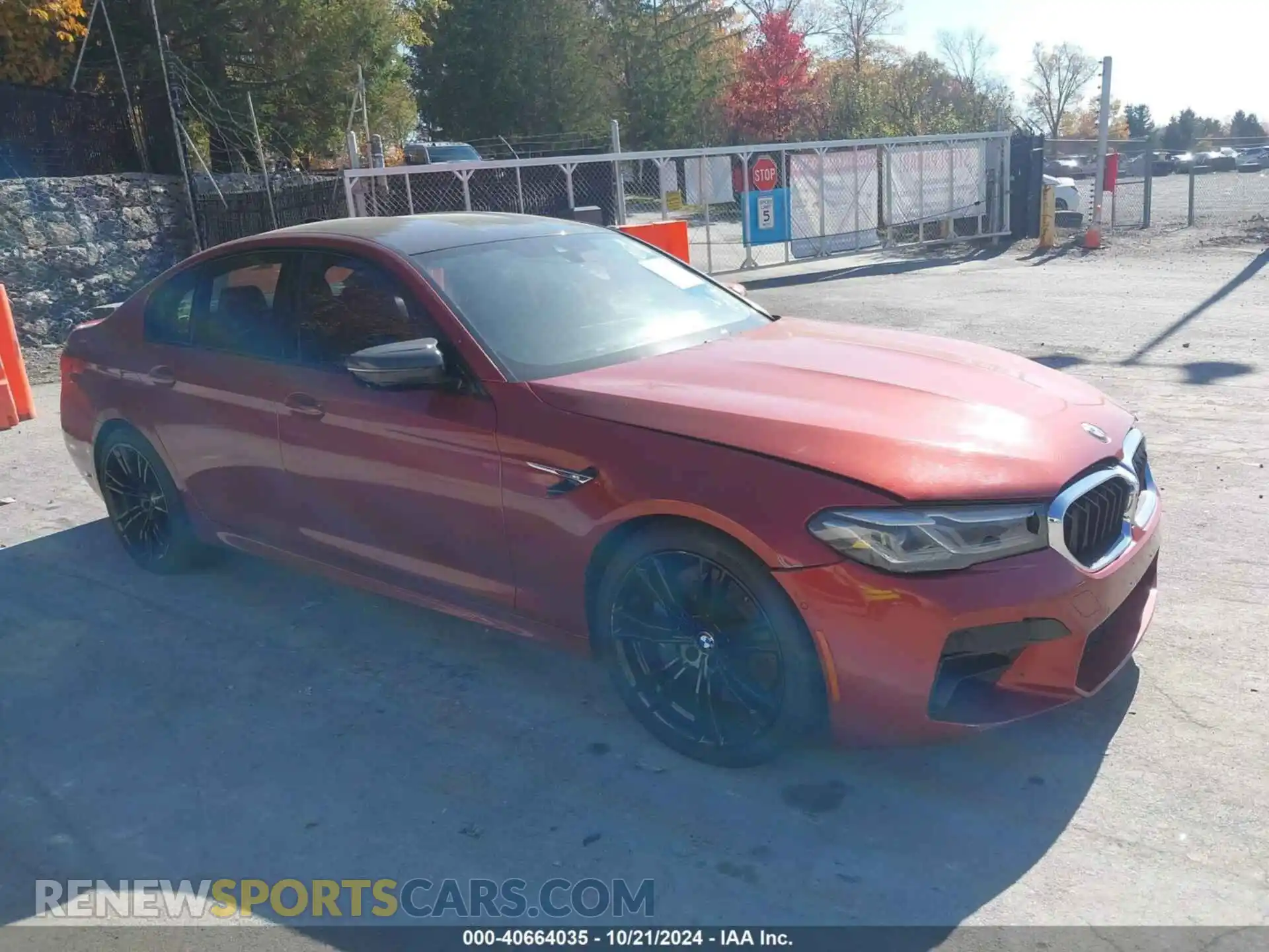1 Photograph of a damaged car WBS83CH02MCF25335 BMW M5 2021