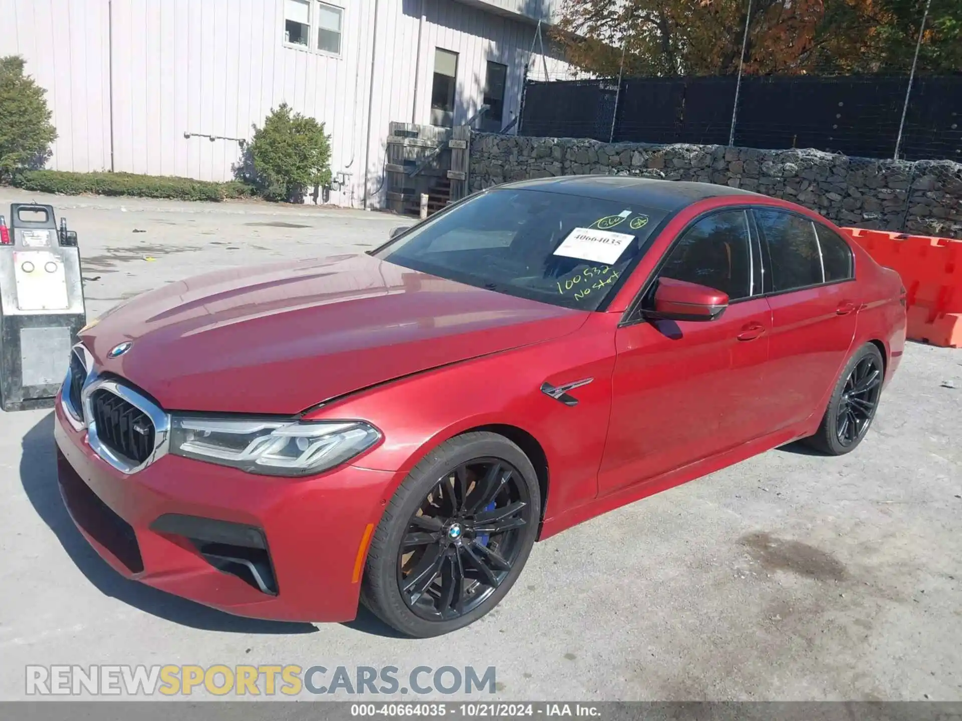 2 Photograph of a damaged car WBS83CH02MCF25335 BMW M5 2021