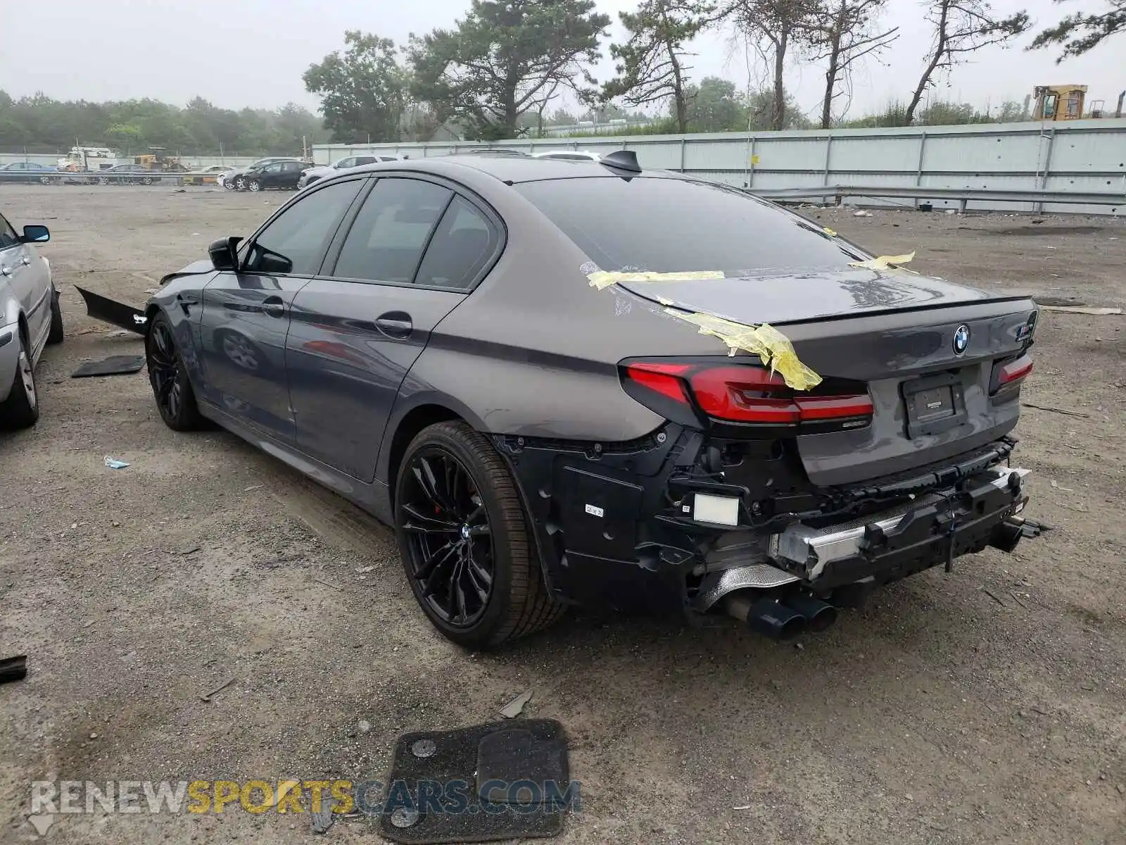 3 Photograph of a damaged car WBS83CH03MCF36196 BMW M5 2021