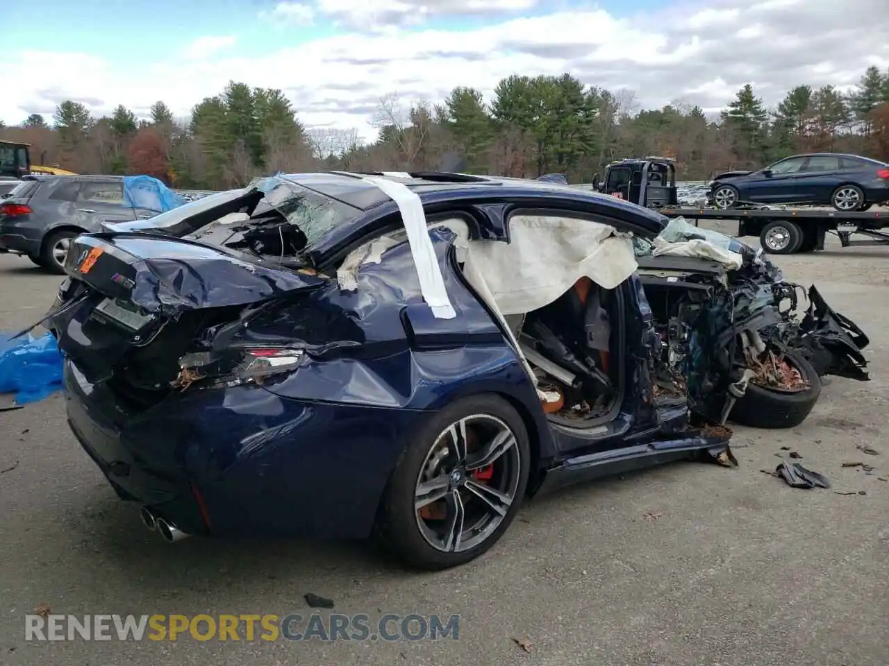 3 Photograph of a damaged car WBS83CH03MCF57209 BMW M5 2021