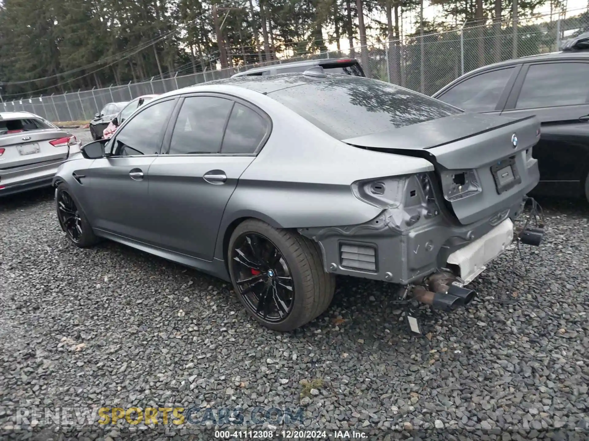 3 Photograph of a damaged car WBS83CH04MCF78067 BMW M5 2021