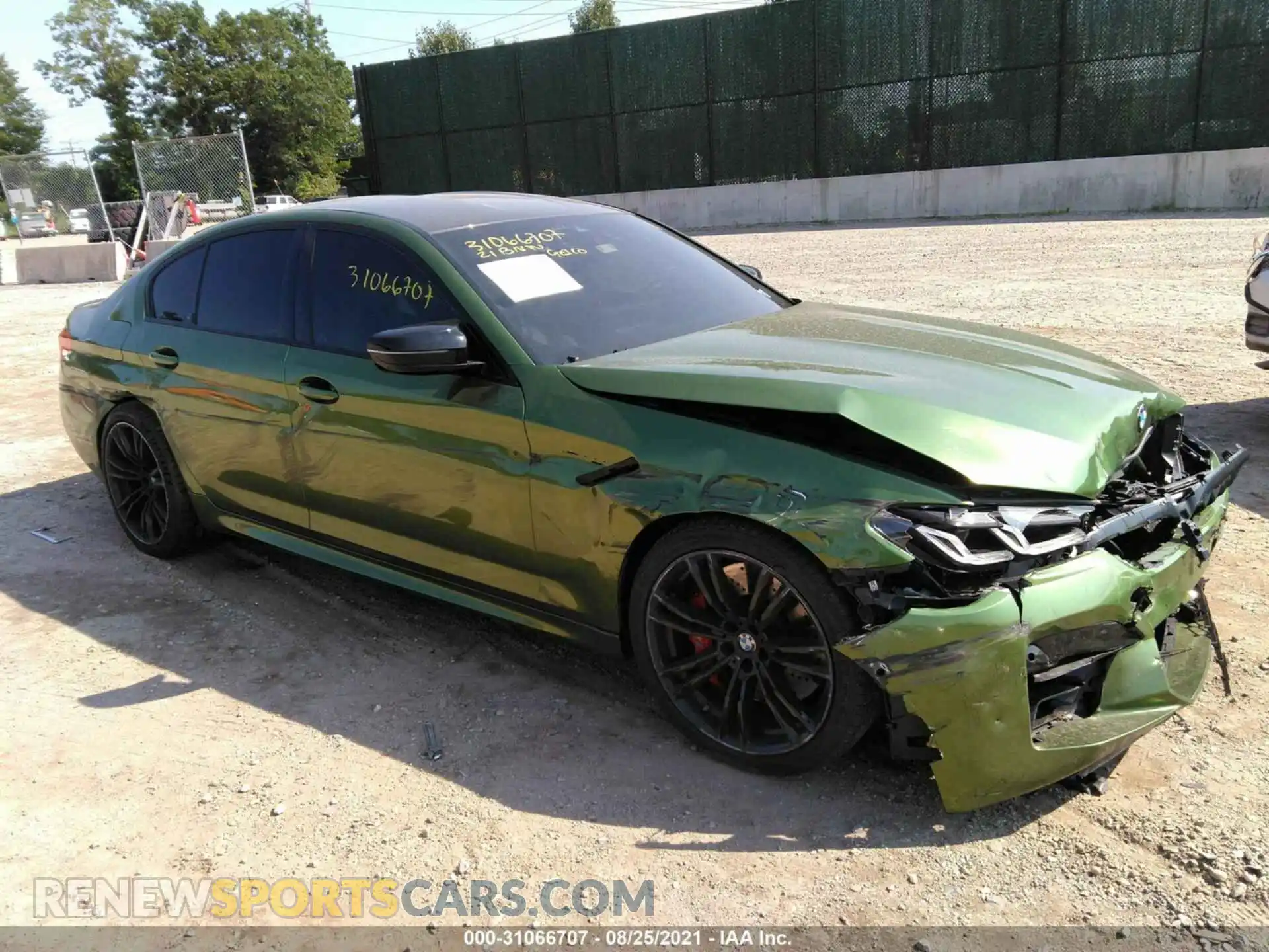 1 Photograph of a damaged car WBS83CH07MCF26108 BMW M5 2021