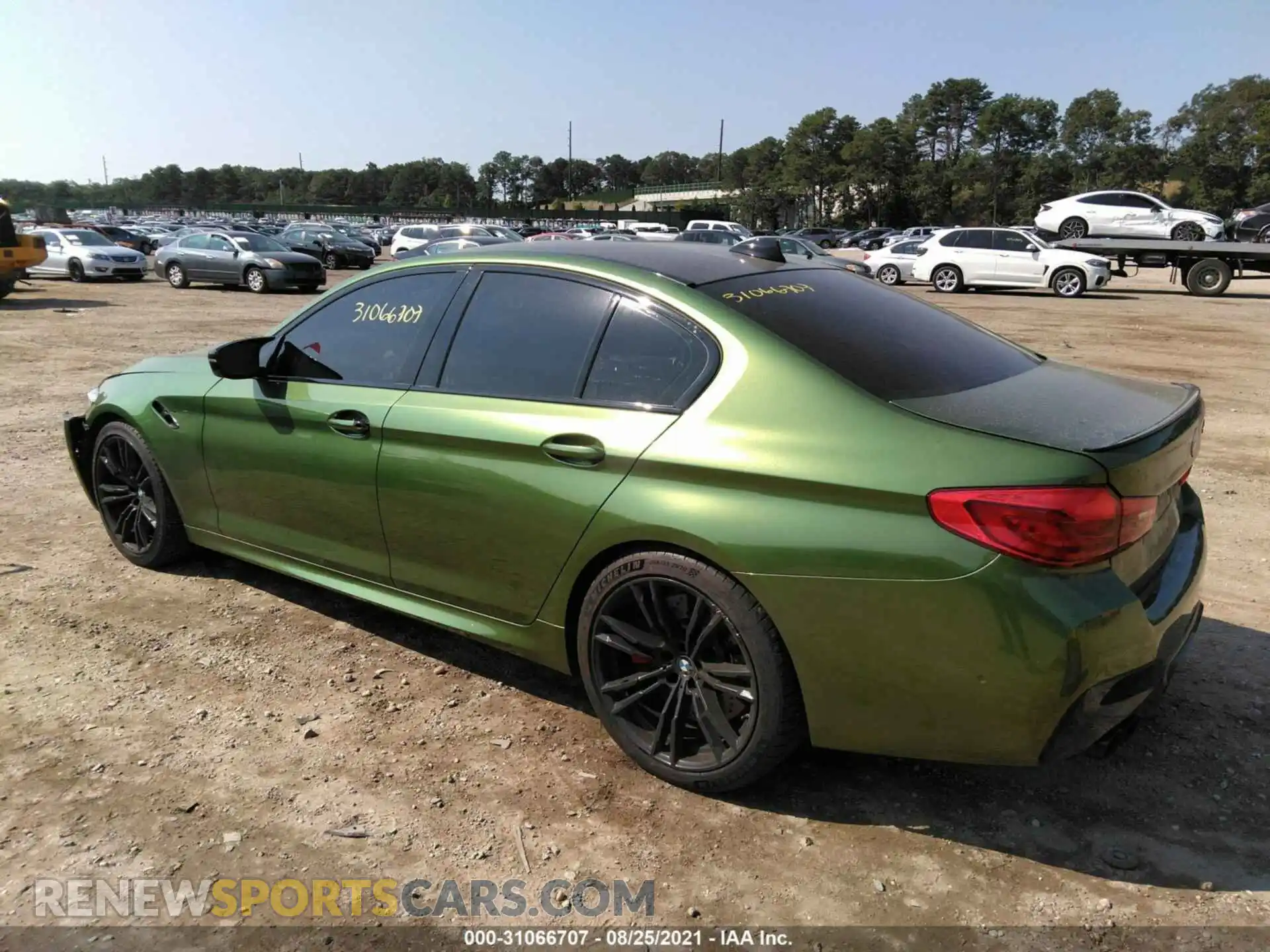 3 Photograph of a damaged car WBS83CH07MCF26108 BMW M5 2021