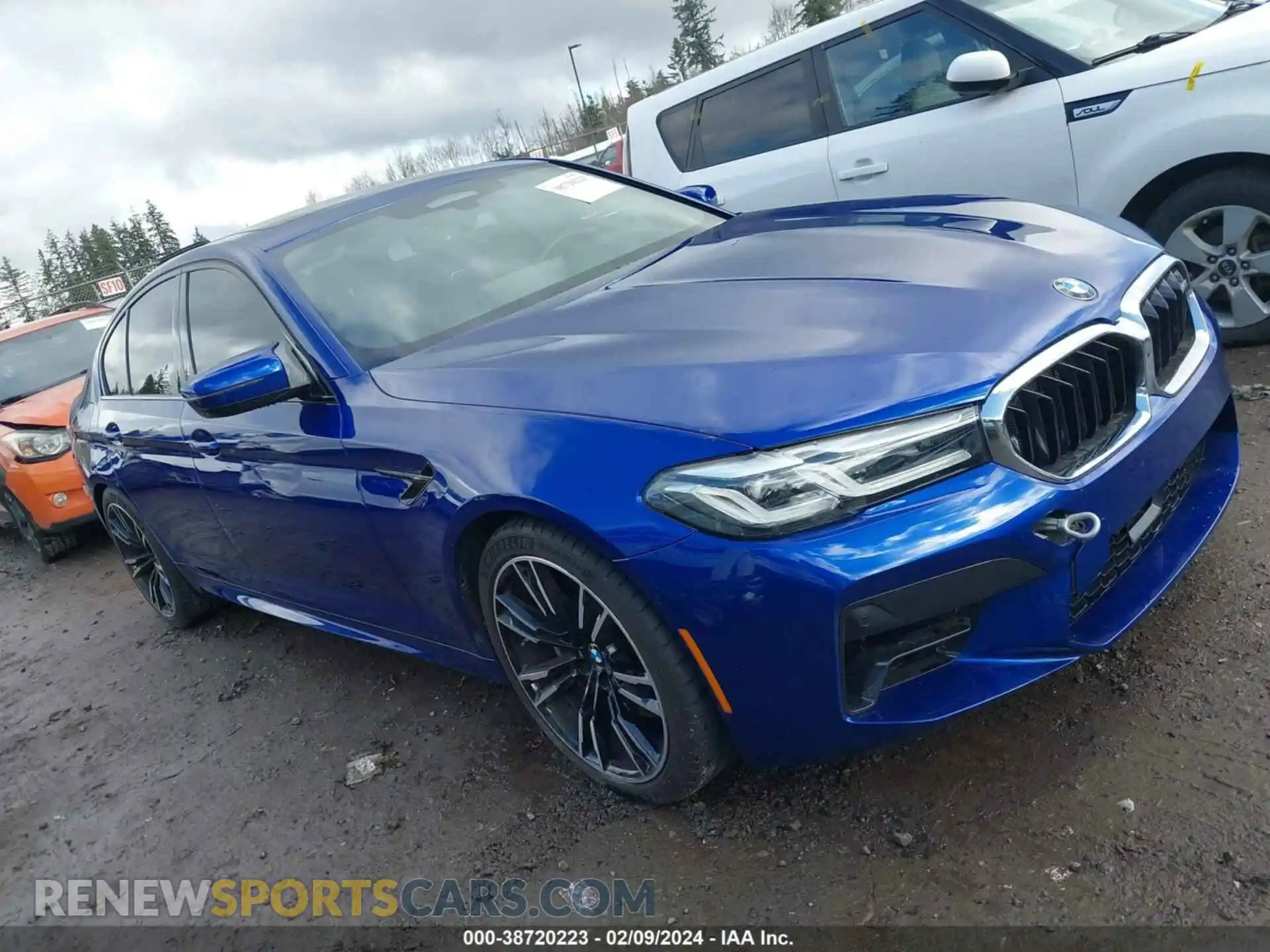 1 Photograph of a damaged car WBS83CH07MCF81223 BMW M5 2021