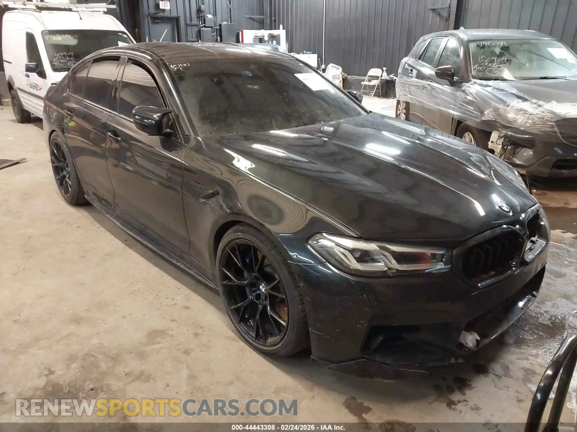1 Photograph of a damaged car WBS83CH07MCF93405 BMW M5 2021