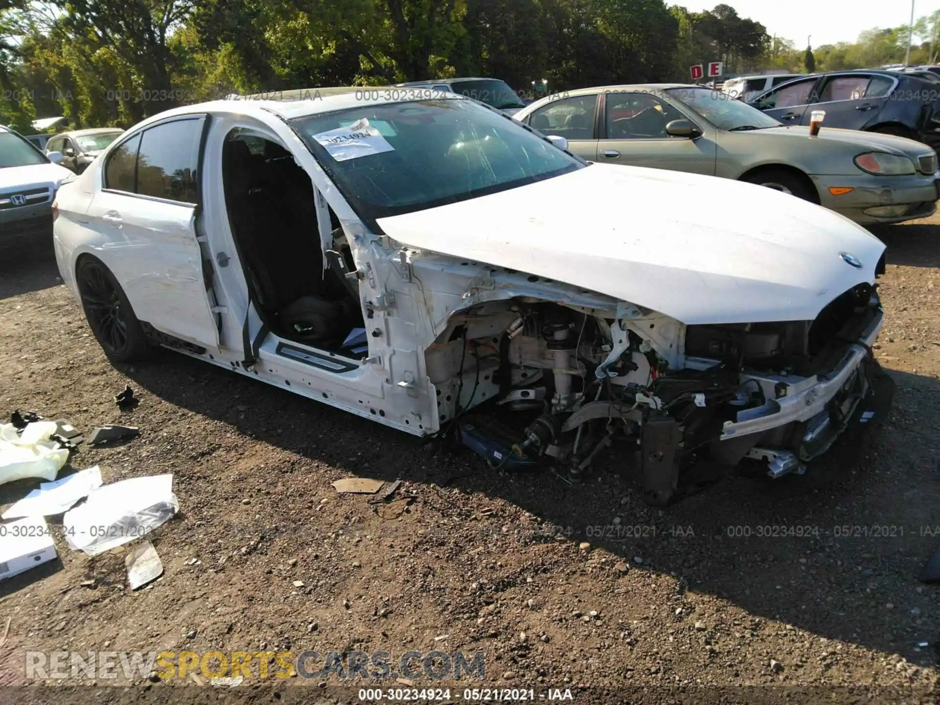 1 Photograph of a damaged car WBS83CH08MCF27669 BMW M5 2021